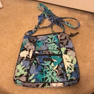 Vera bradley cross body bag